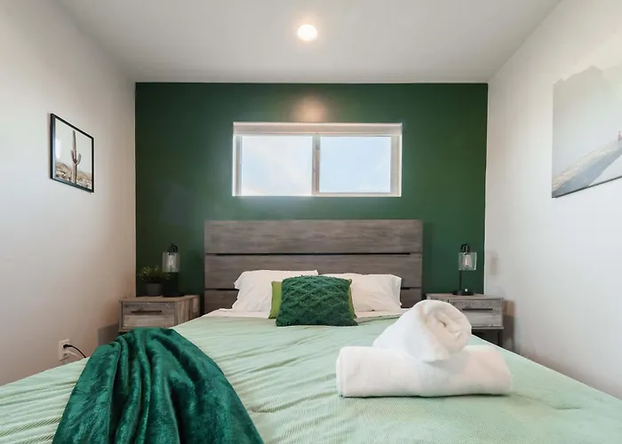 Family Retreat By Old Town With Pool Holiday home Phoenix