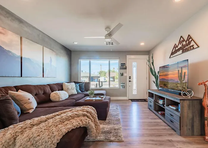 Family Retreat By Old Town With Pool Phoenix