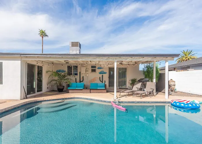 Family Retreat By Old Town With Pool Phoenix