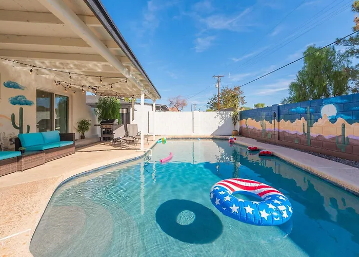 Family Retreat By Old Town With Pool Phoenix